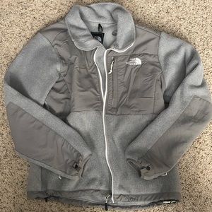 Women’s Grey North Face jacket
